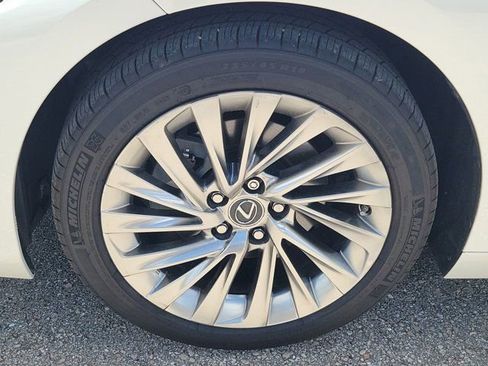 Used 2021 Lexus ES 350 w/ Accessory Package 2 FWD image 10