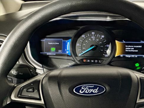 Used 2020 Ford Fusion SE FWD image 35