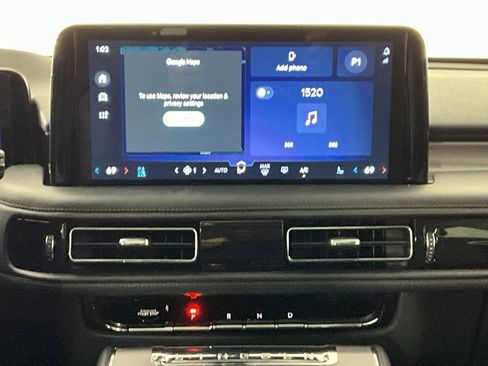 Used 2025 Lincoln Aviator Premiere image 11