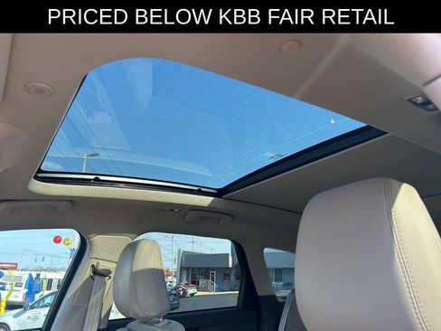 Used 2023 Lincoln Corsair Reserve w/ Equipment Group 201A image 19