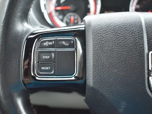 Used 2019 Dodge Grand Caravan SXT FWD image 22
