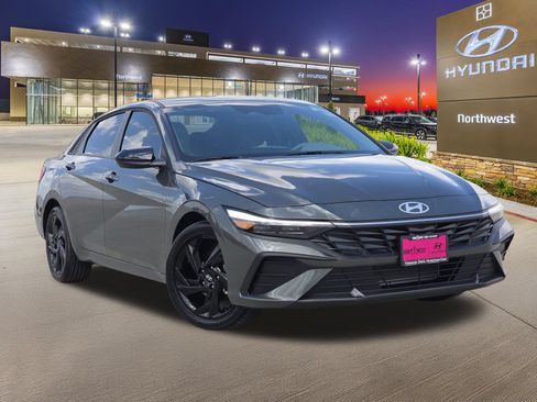 Certified 2026 Hyundai Elantra Sport FWD image 3