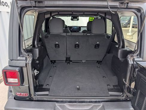 Used 2025 Jeep Wrangler Unlimited Sport AWD/4WD image 25