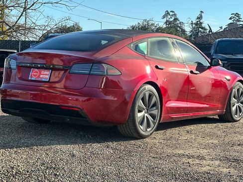 Used 2024 Tesla Model S image 3
