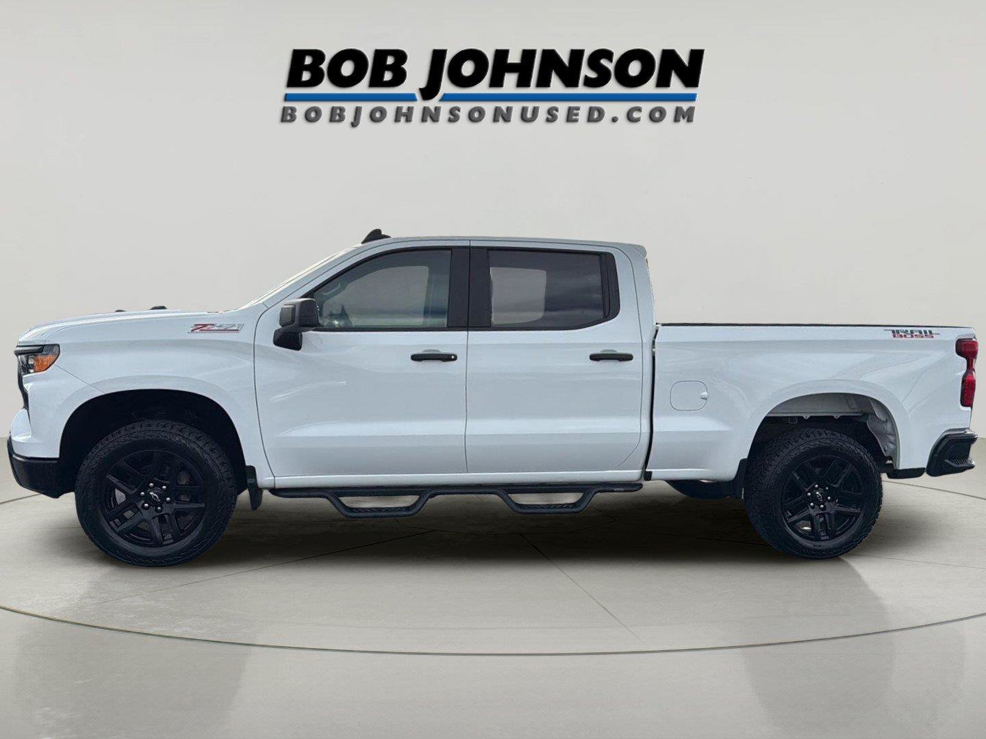 Used 2022 Chevrolet Silverado 1500 Custom Trail Boss w/ LPO, Dark Essentials Package AWD/4WD image 4