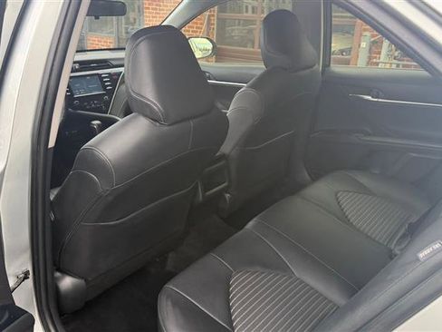 Used 2018 Toyota Camry SE image 20