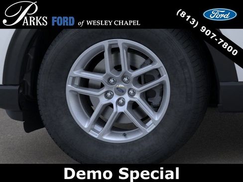 New 2026 Ford Explorer Active RWD image 19