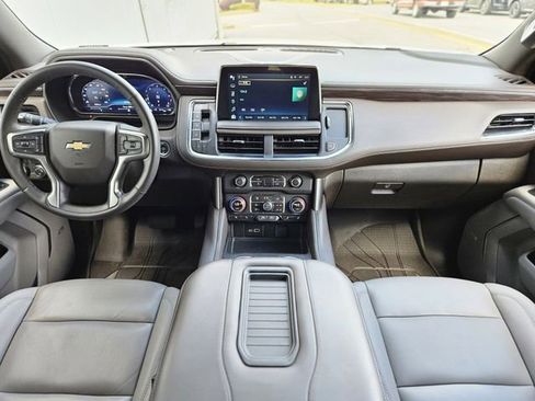 Used 2024 Chevrolet Tahoe LT w/ Luxury Package RWD image 15