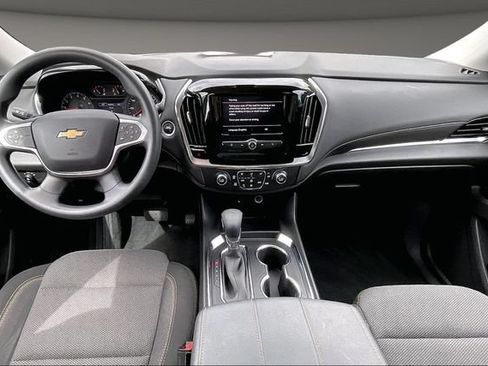 Used 2021 Chevrolet Traverse LS FWD image 13