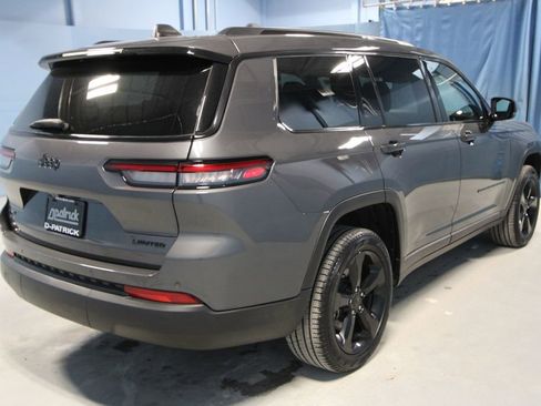 Used 2025 Jeep Grand Cherokee L Limited w/ Black Appearance Package image 33