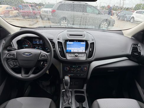 Used 2018 Ford Escape SE w/ SE Sync 3 Package AWD/4WD image 24
