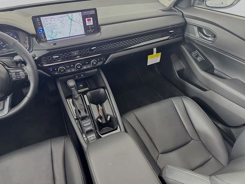 Used 2025 Honda Accord Touring image 32