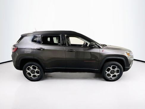 Used 2022 Jeep Compass Trailhawk w/ Sun and Sound Group AWD/4WD image 4
