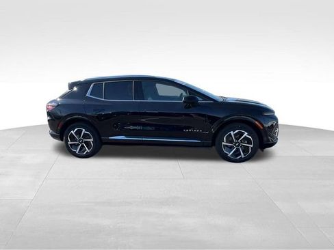 Certified 2025 Chevrolet Equinox EV LT image 12