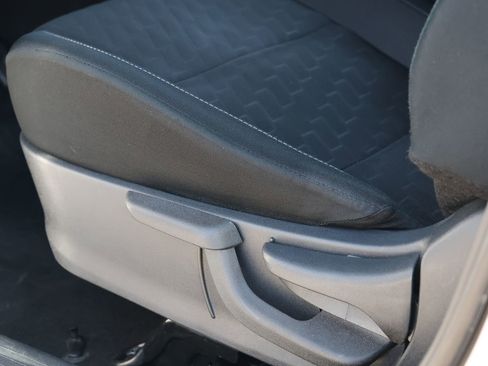 Used 2024 Nissan Kicks SV FWD image 27