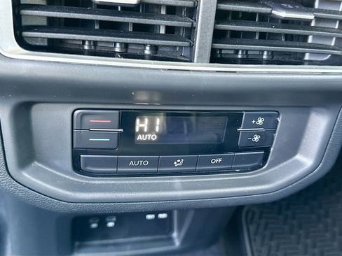 Used 2024 Volkswagen Atlas Peak Edition SEL image 27