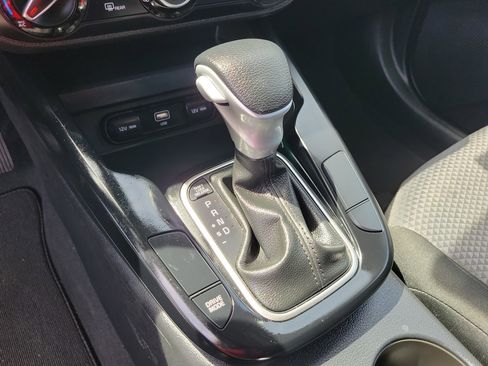 Used 2025 Kia Soul LX image 28