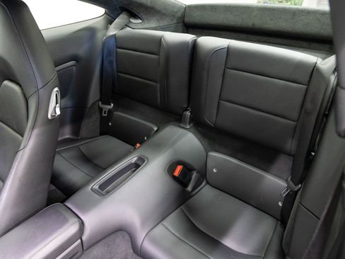 Used 2018 Porsche 911 Carrera image 7