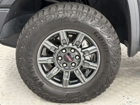 Used 2024 GMC Sierra 1500 AT4X AWD/4WD image 12
