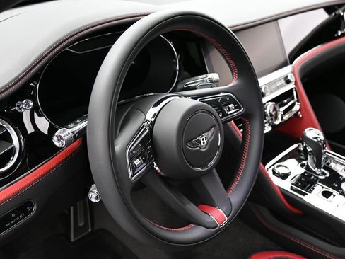 Certified 2024 Bentley Flying Spur W12 image 18