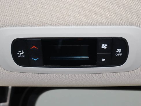 Used 2023 Chrysler Voyager LX FWD image 20