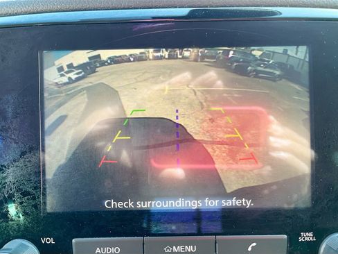 Used 2024 Nissan Titan SV w/ Accessory Utility Package RWD image 13