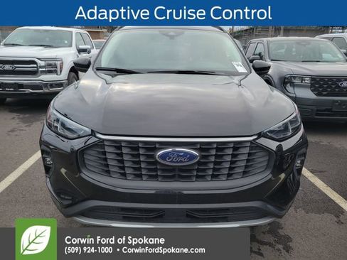Used 2025 Ford Escape Platinum image 2