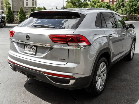 Used 2022 Volkswagen Atlas Cross Sport SE AWD/4WD image 36