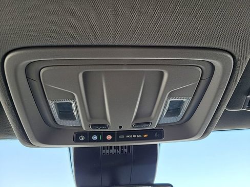 Used 2023 Chevrolet Silverado 1500 LT image 23