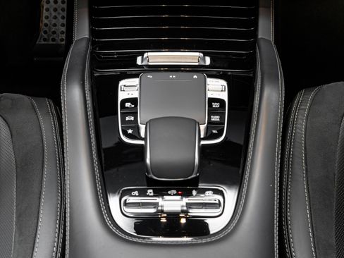 Used 2022 Mercedes-Benz GLS 63 AMG 4MATIC image 32