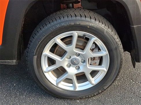 Used 2020 Jeep Renegade Latitude image 8