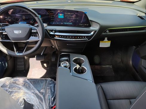 New 2026 Cadillac Lyriq Sport image 12