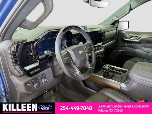 Used 2024 Chevrolet Silverado 1500 High Country AWD/4WD image 11