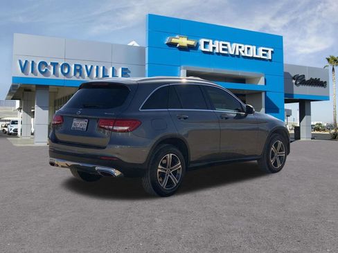 Used 2018 Mercedes-Benz GLC 300 4MATIC image 4