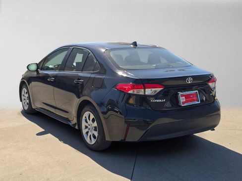 Certified 2025 Toyota Corolla LE FWD image 5