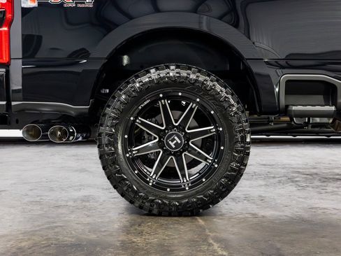 Used 2025 Ford F250 Platinum w/ FX4 Off-Road Package AWD/4WD image 28