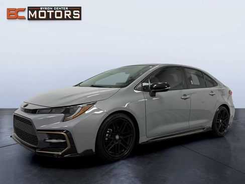 Used 2022 Toyota Corolla SE w/ Carpet Mat Package (TMS) image 2