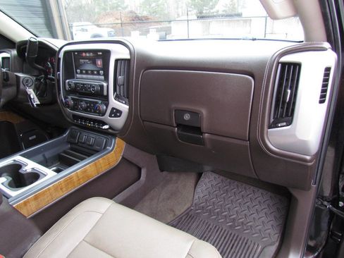 Used 2014 GMC Sierra 1500 SLT w/ SLT Crew Cab Value Package image 17