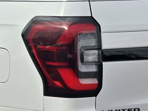 Used 2023 Ford Expedition Max Limited image 9