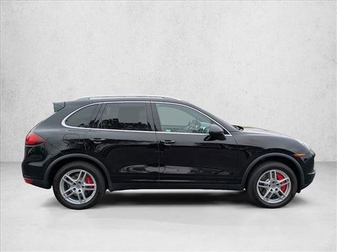 Used 2014 Porsche Cayenne Turbo AWD/4WD image 4