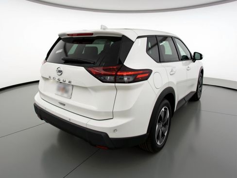 Used 2025 Nissan Rogue SV image 9