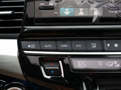 New 2026 Honda Odyssey Touring image 27