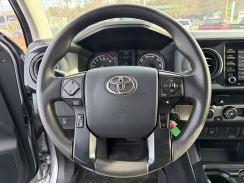 Used 2020 Toyota Tacoma SR image 14