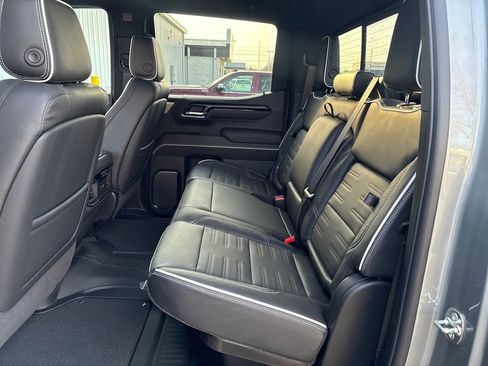 New 2026 GMC Sierra 1500 AT4X w/ LPO, Black Badging Package image 43