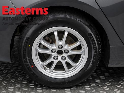 Used 2021 Toyota Prius Prime LE image 28