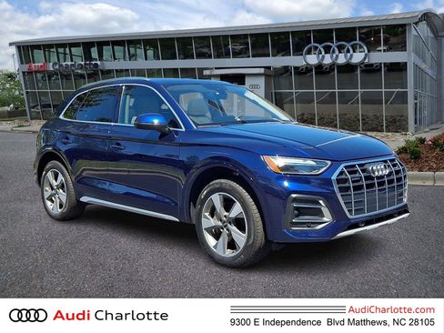 Used 2023 Audi Q5 2.0T Premium w/ Convenience Package AWD/4WD image 1