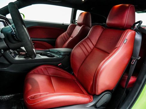 Used 2023 Dodge Challenger SRT Hellcat w/ Driver Convenience Group image 18