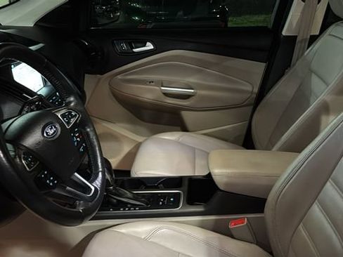 Used 2018 Ford Escape SEL image 23