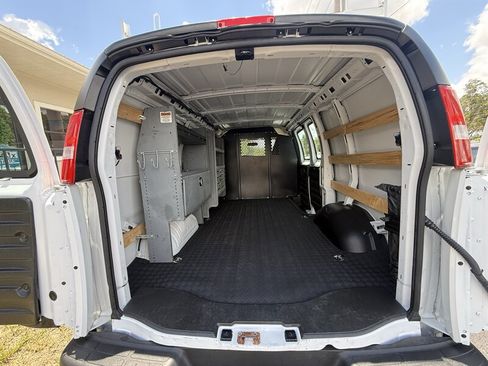Used 2025 GMC Savana 2500 w/ Driver Convenience Package RWD image 30