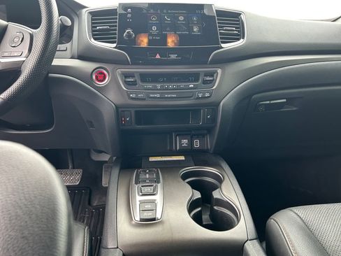 Used 2022 Honda Passport TrailSport image 11